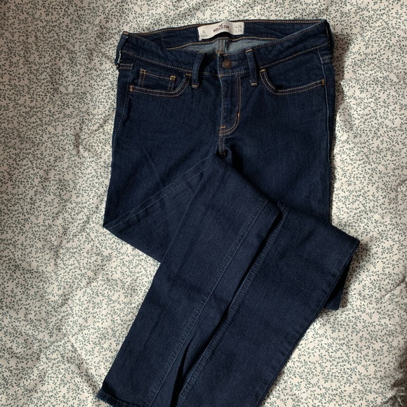 Hollister Dark Wash Jeggings - Tall - Picture 2 of 2